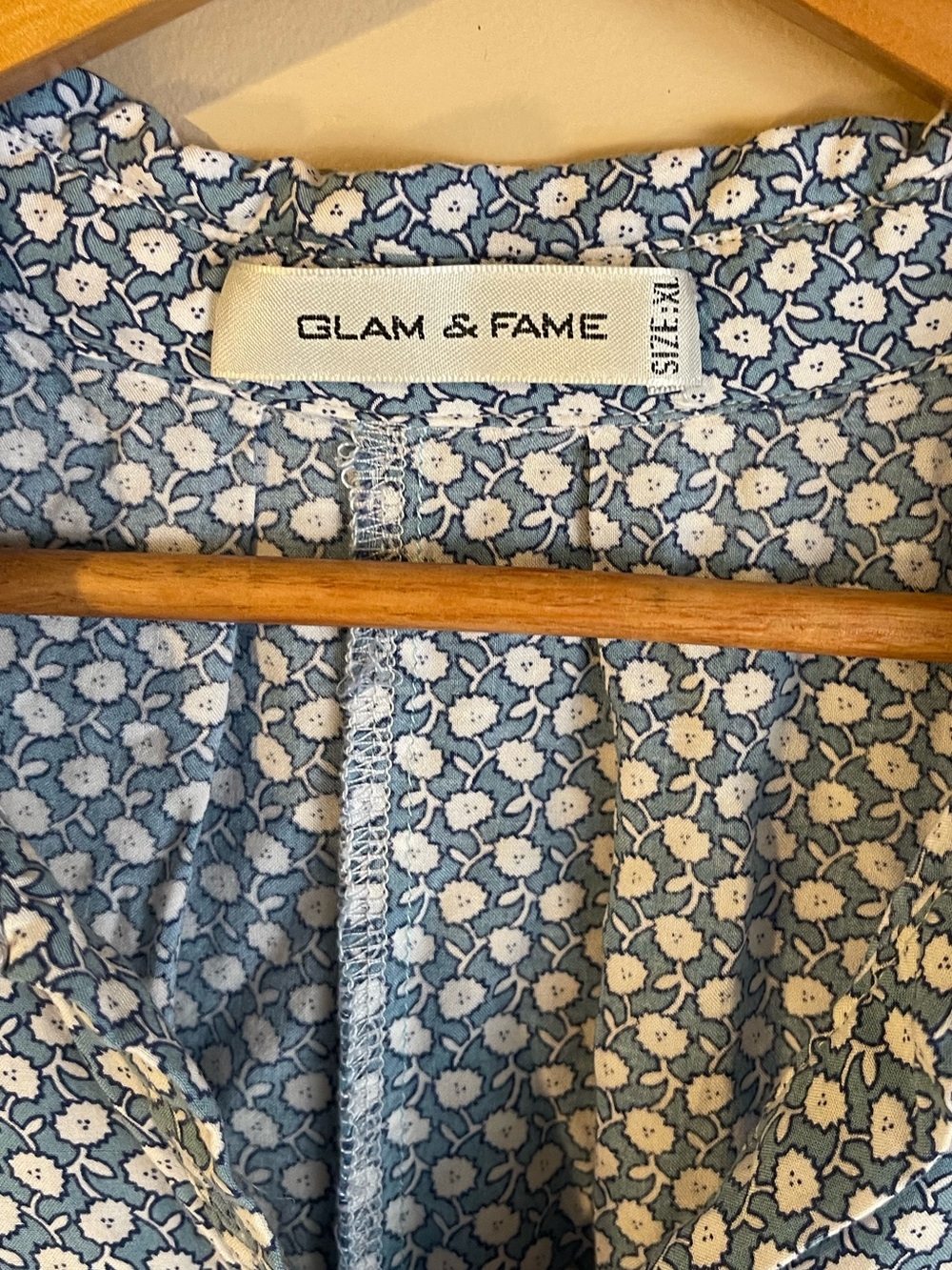 Glam & Fame Blue White Floral Sleeveless Button Down Blouse Top Flare Wife Botto - Picture 5 of 6